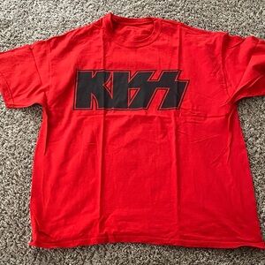Gildan Red KISS Graphic Tee